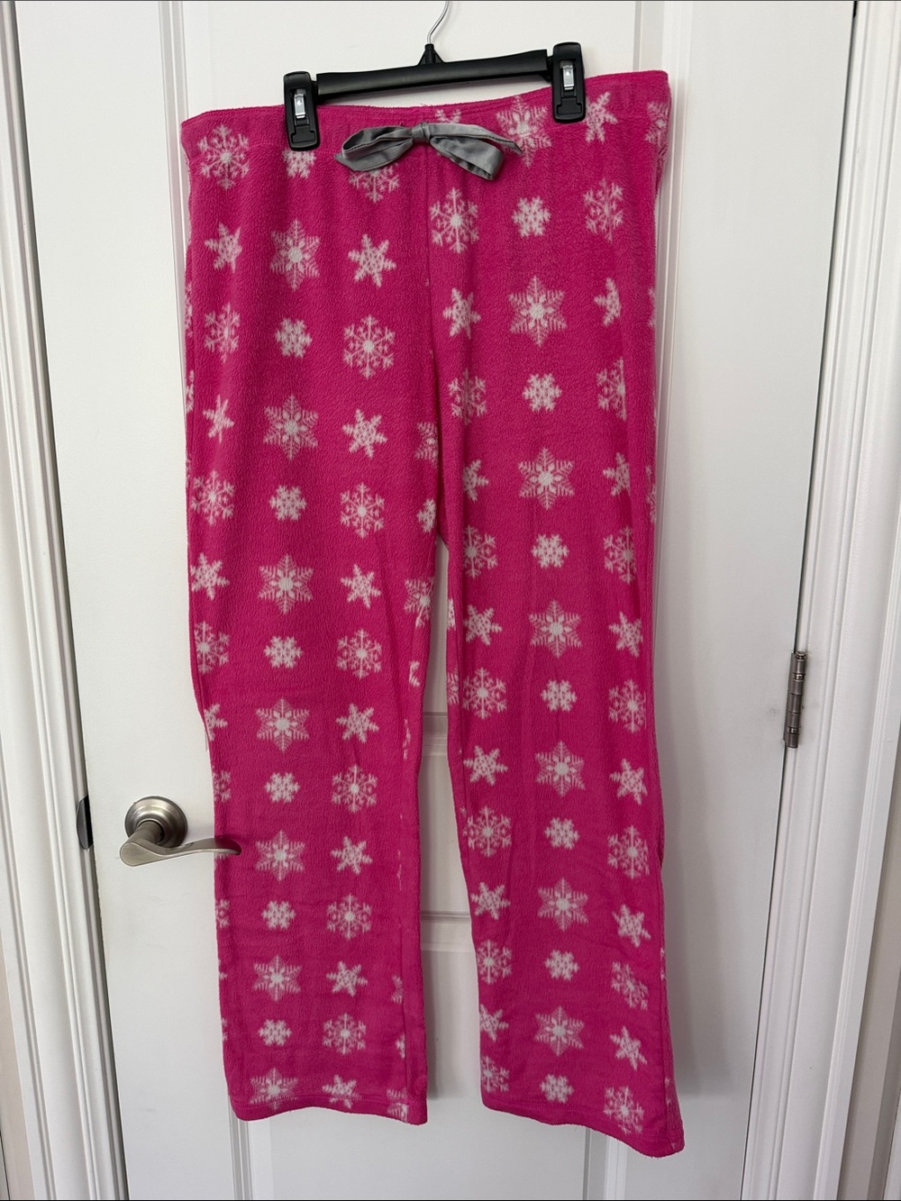 Ambrielle Pink Fleece Pajama Bottoms with Snowflake Print